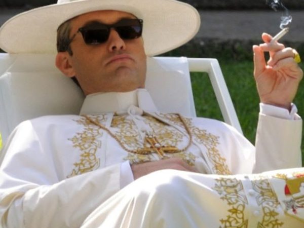 Кадр из сериала Молодой Папа